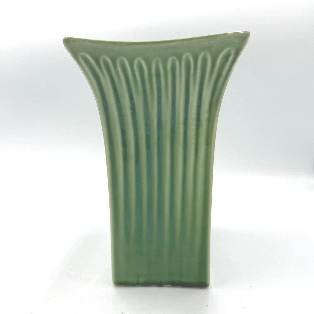 Marietta Modern Vase M-103 Green Ribbed Mid-Century 1950s Vintage Ceramic Decor